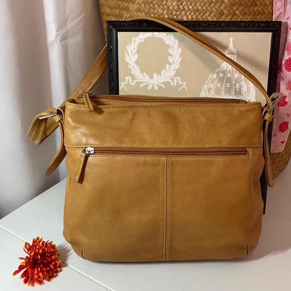 Tignanello genuine leather purse with many compartments. - Picture 3 of 7